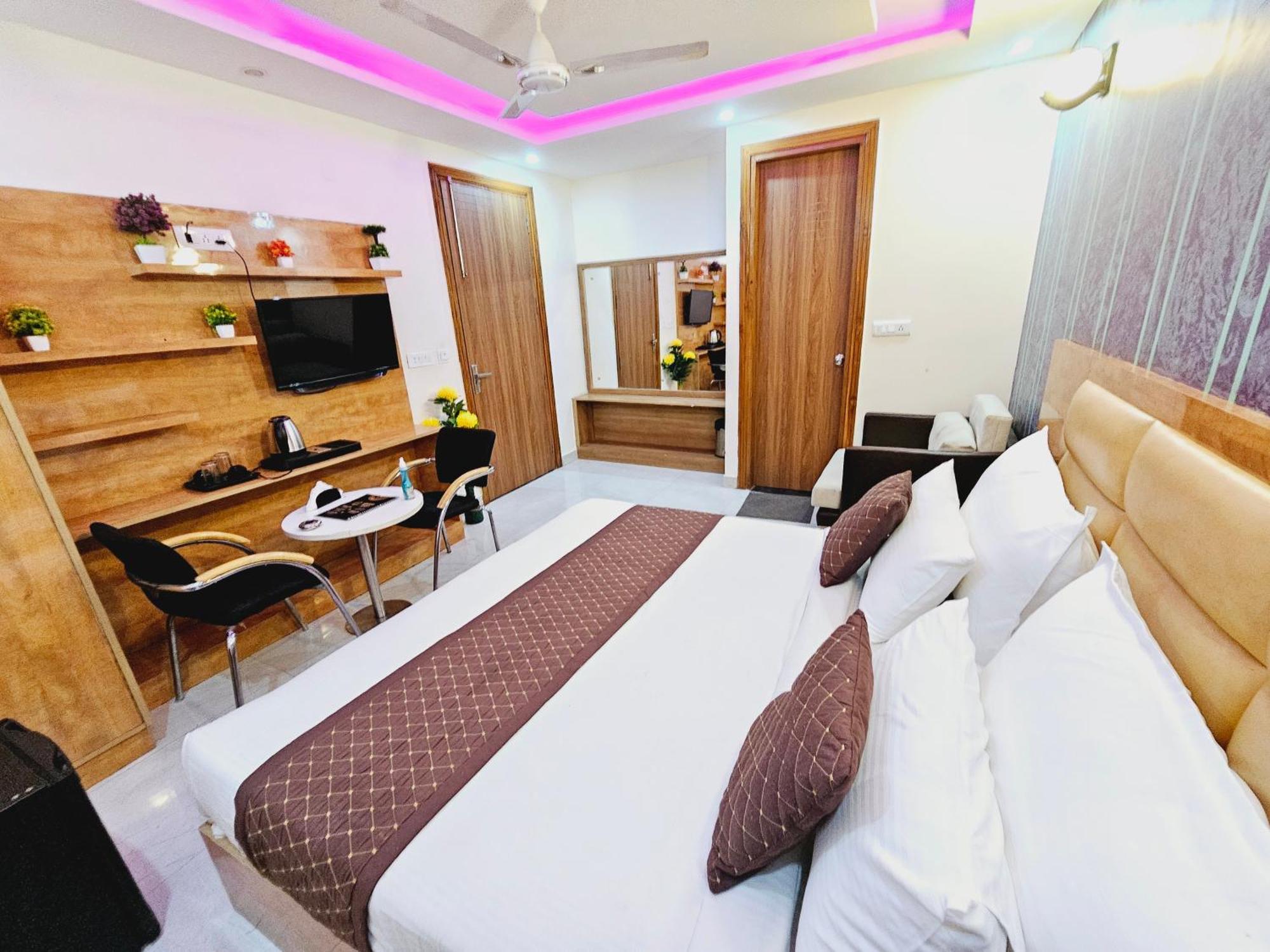 Hotel Tu Casa International Near Delhi Airport Нью-Делі Екстер'єр фото